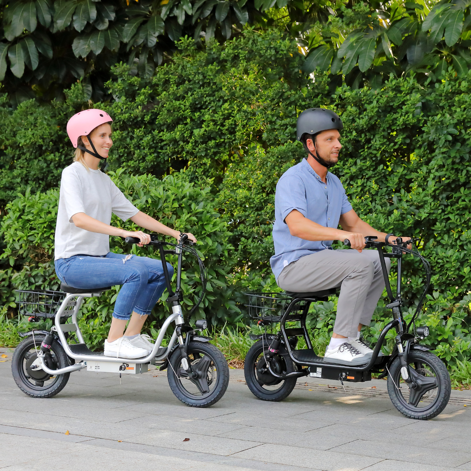 Caroma Electric Scooter with Seat P1