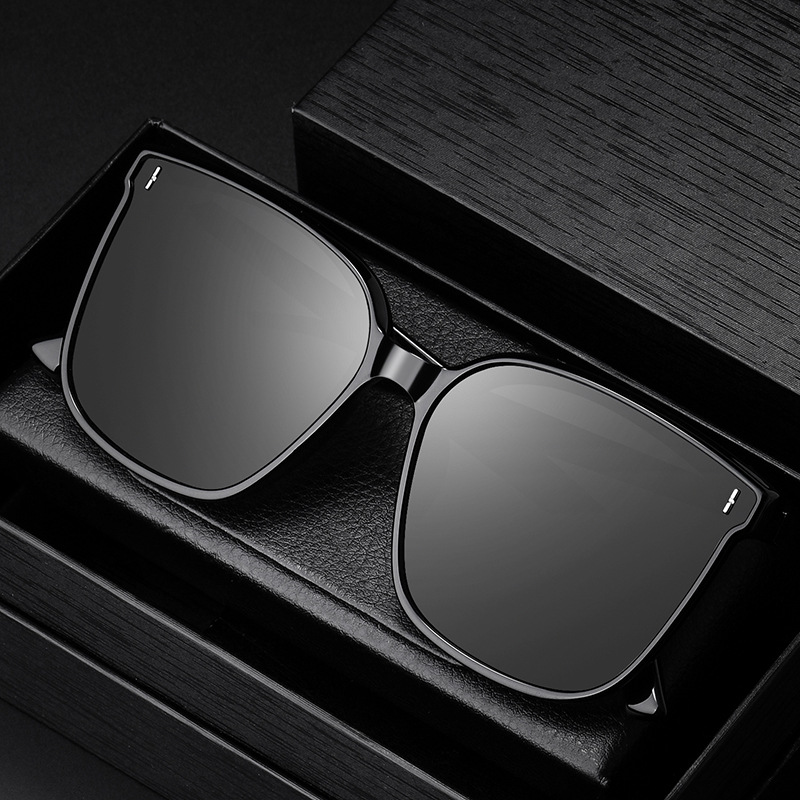  New FashionSotrea Flat Nylon Polarized Sunglasses