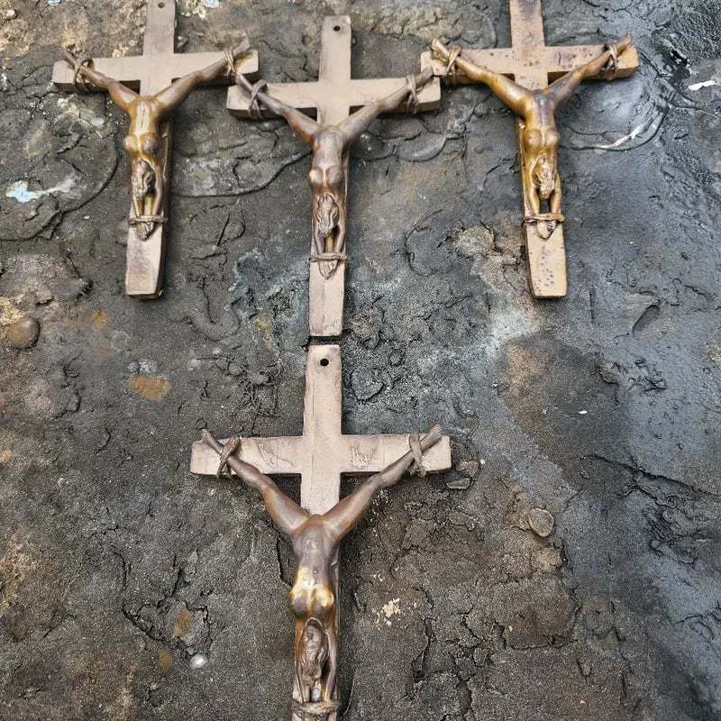 ✝️ Crucified Upside Down Lady Wall Hanging