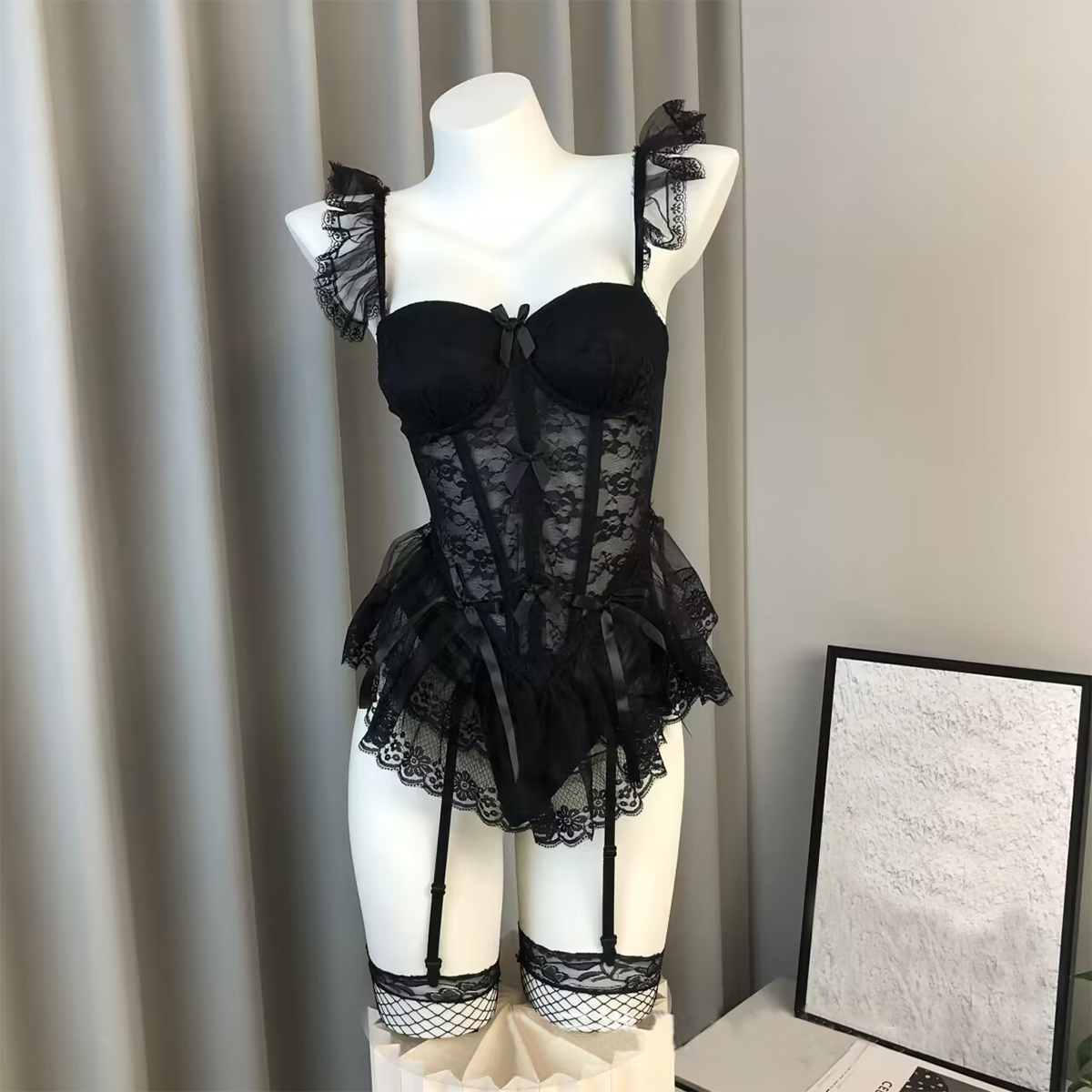 Lace Strappy Tank Top Shaping Lingerie Set