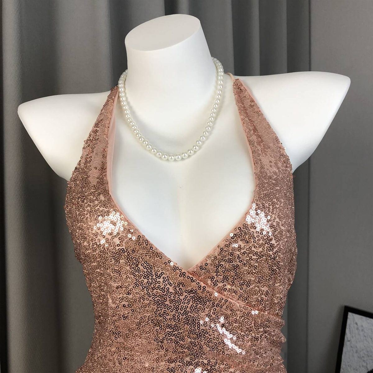 Sexy V-Neck Sequin Mesh Backless Bodycon Dress with Crisscross Straps