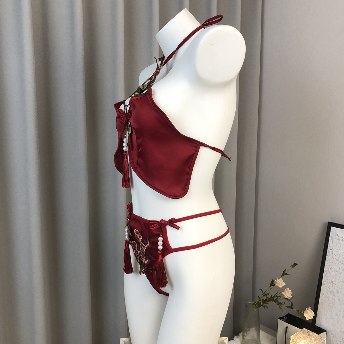 Traditional Embroidered Lingerie Bustier with Hollow Sleepwear