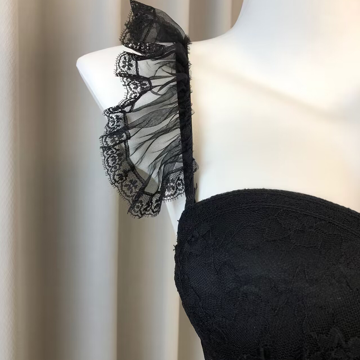 Lace Strappy Tank Top Shaping Lingerie Set