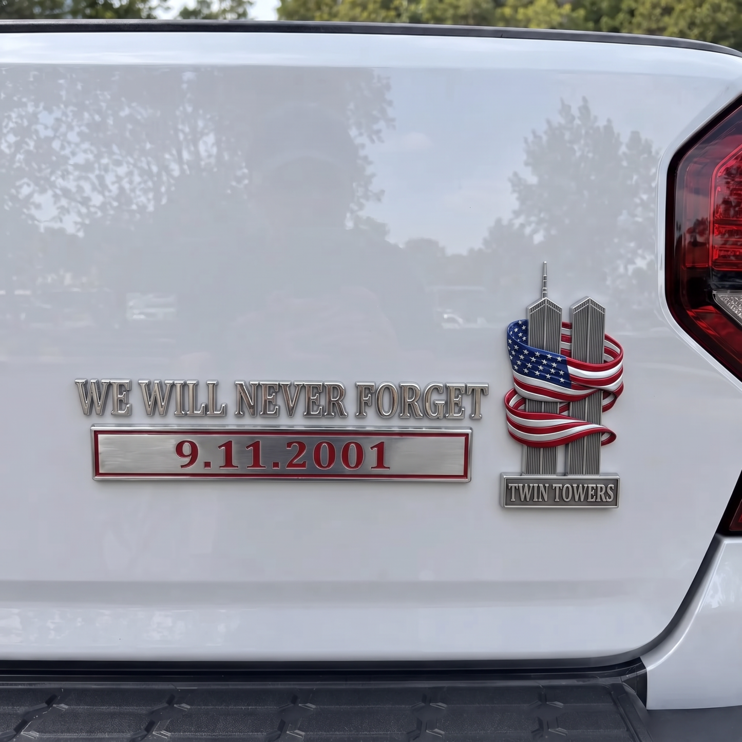We Will Never Forget – 9.11.2001 Tribute Car Emblem