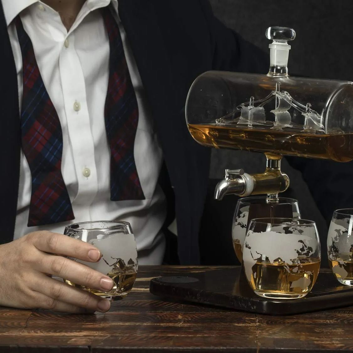 Whiskey Decanter Set, Liquor Dispenser for Home Bar, Crystal Glass - 1250ml Ship & 2 Whiskey Glasses Beautiful Stand Fathers Day, Gift for Dad, Husband-Wildvoy