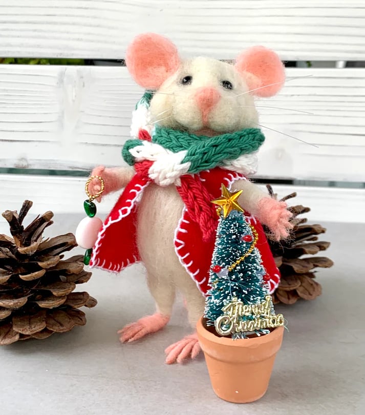 Last 48 hours 70% OFF - Christmas Needle felted Mouse, OOAK Art Doll