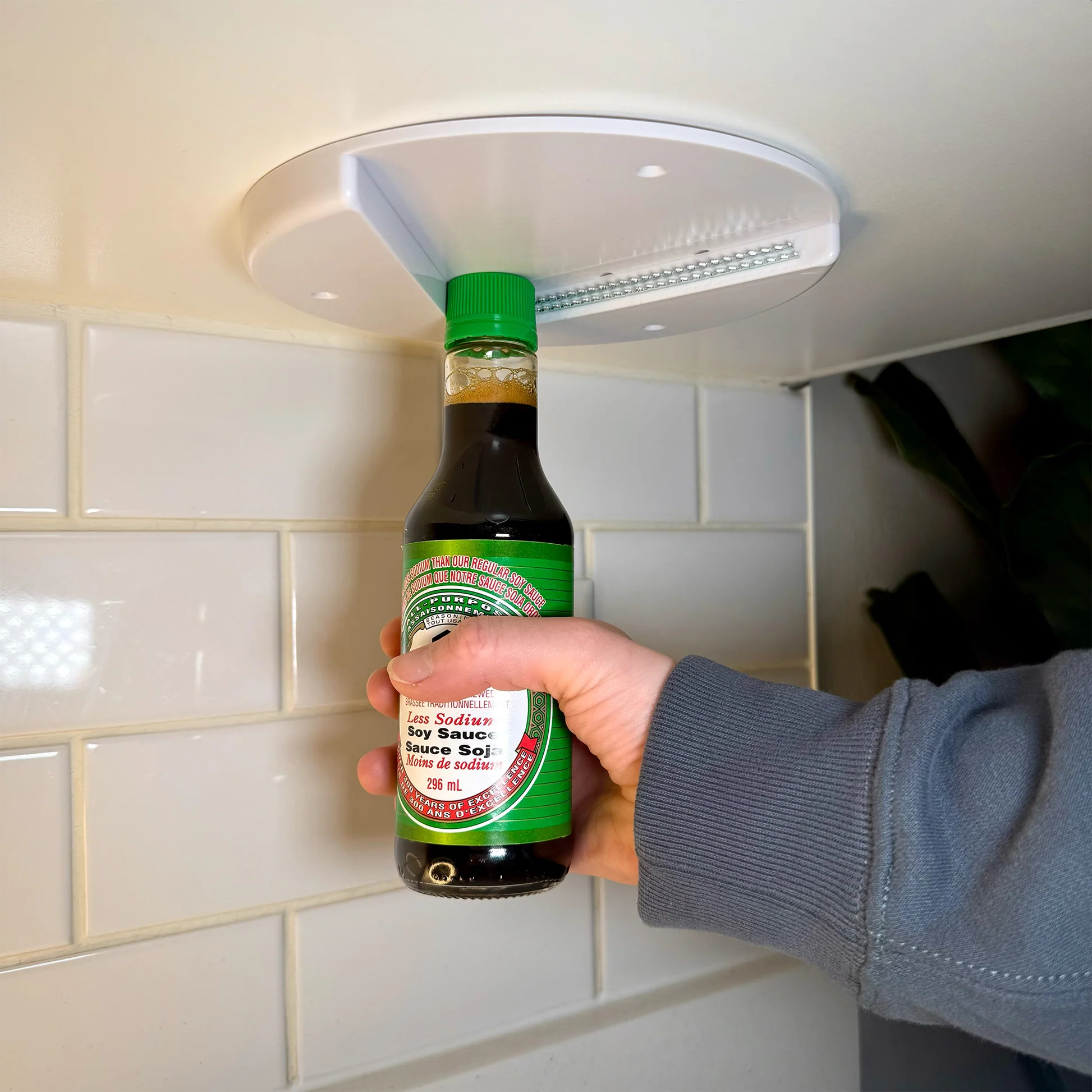 Simple portable bottle opener