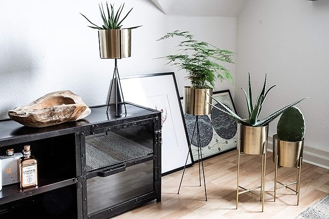 babyyoyaya Set 2 Brass Gold Planters with Stand, 7 Inch Diameter Planter Pots with Stands, Modern Flower Pot, Mid Century Living Room Decor for Orchid, Aloe, Large Cactus Plants, 7 Inches Diameter