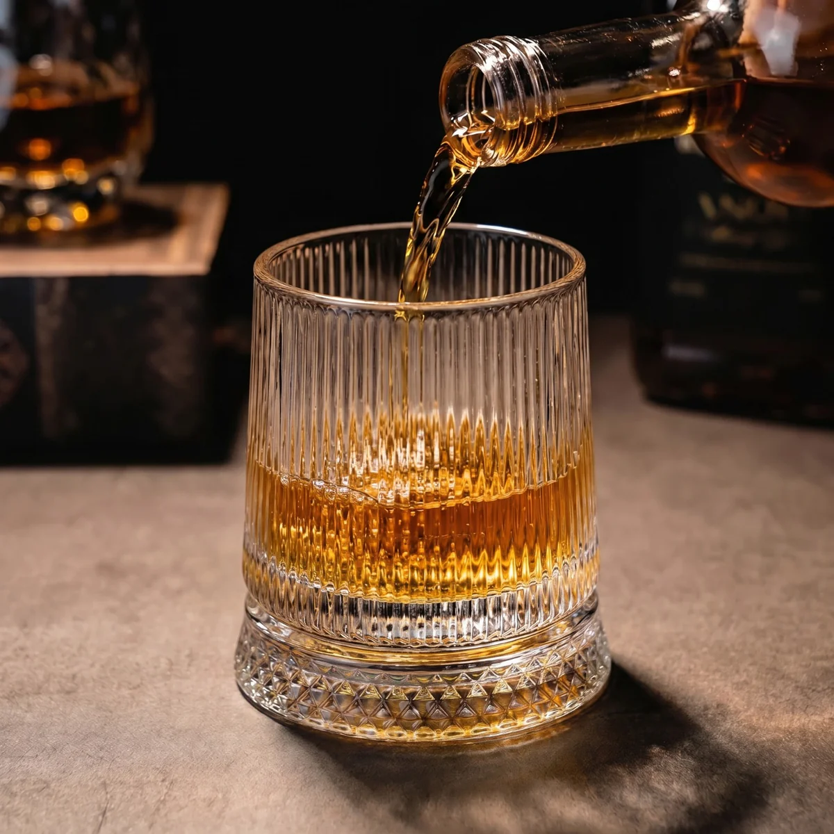 Crystal Rotating Whiskey Glass – 360 Spinning Old Fashioned Tumbler