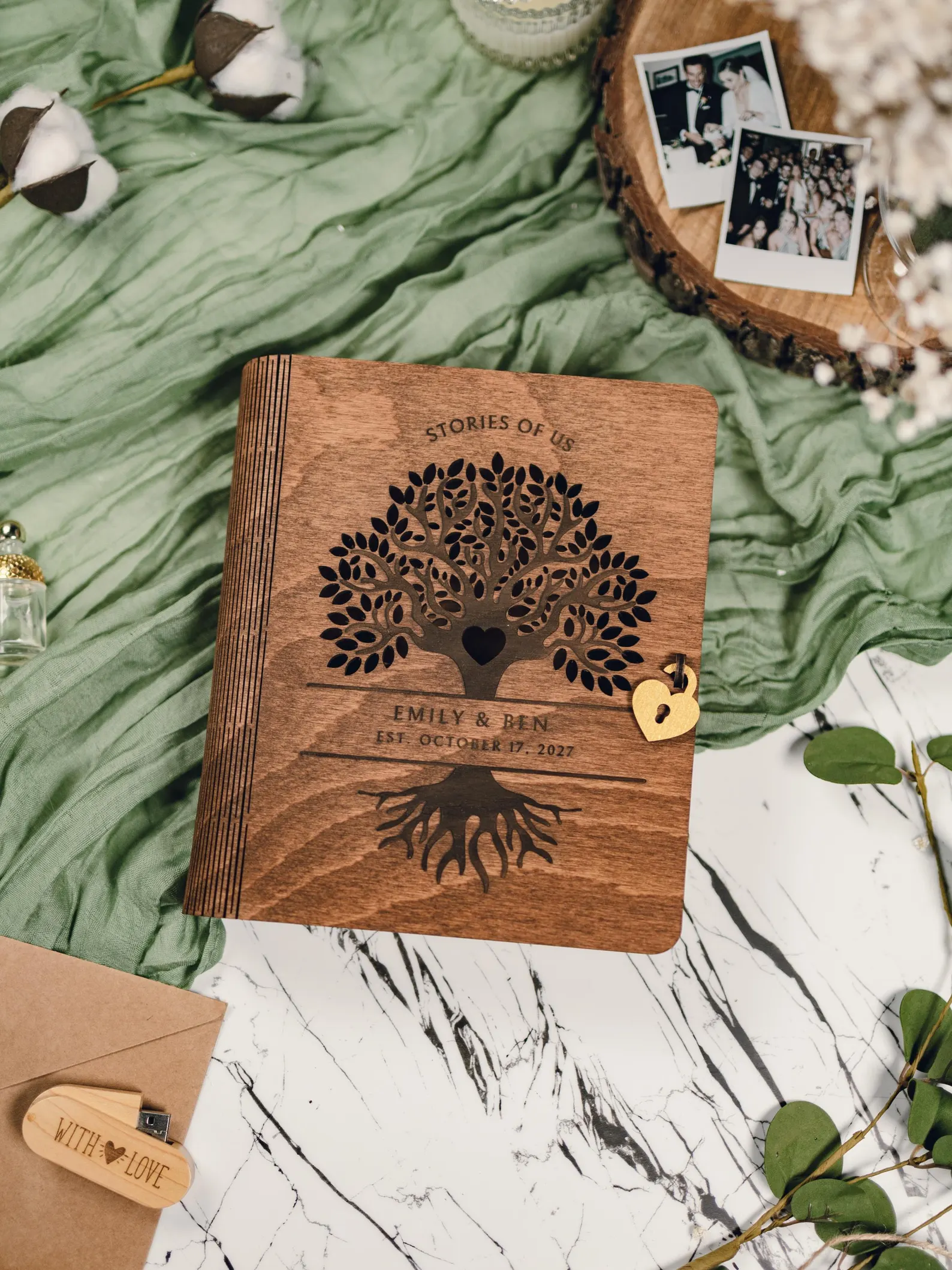 Personalized Memory Book for Couples Wood, Keepsake Chest,gifts