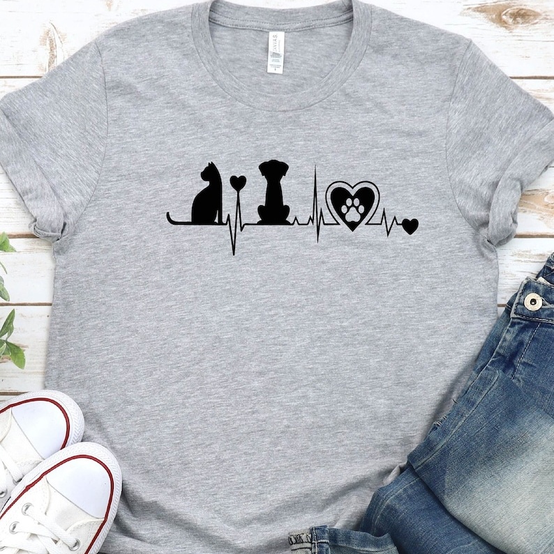 Pet Lover Cat and Dog Love Heart Printed T-shirt