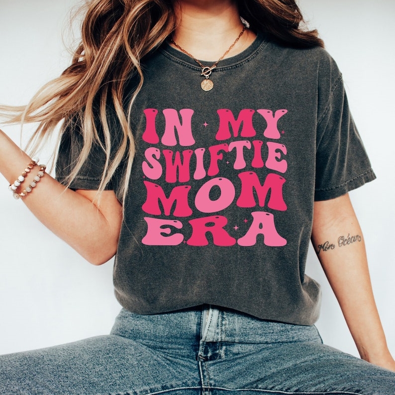 In My Swiftie Mom Era Mother's Day Printed T-shirt 