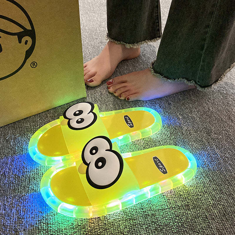 🩴New arrival 65% OFF!⛱️👣Cute slippers with cartoon motifs that glow