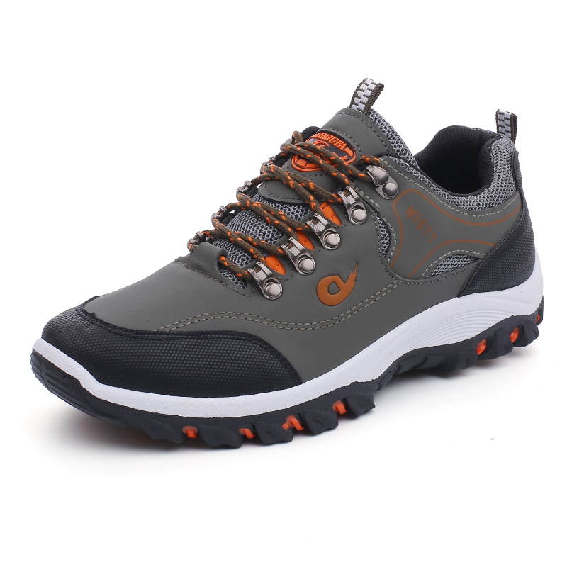 Men's outdoor sports shoes