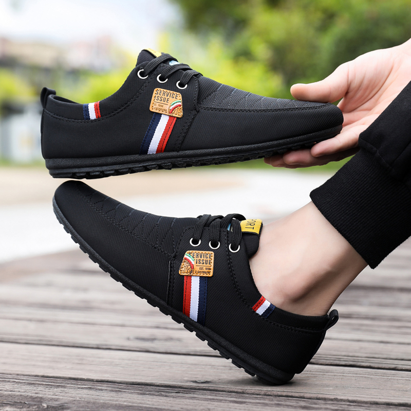 New breathable canvas shoes