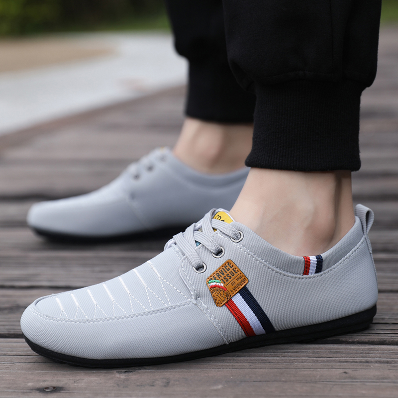 New breathable canvas shoes