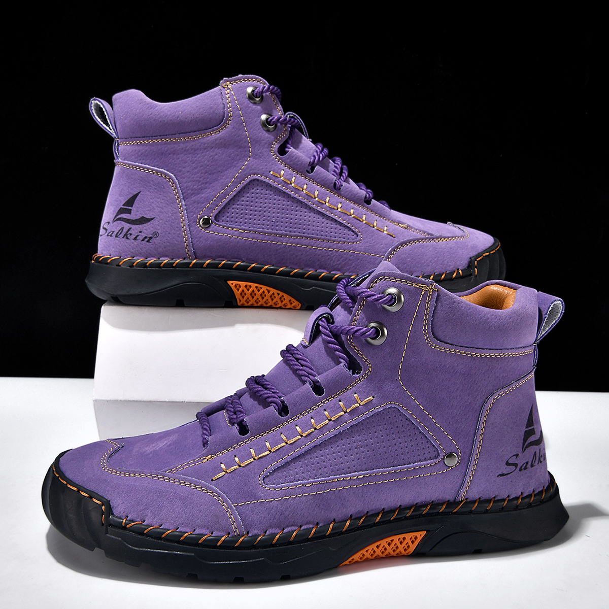 Men Can’t Get Enough of These Cozy Walking Shoes