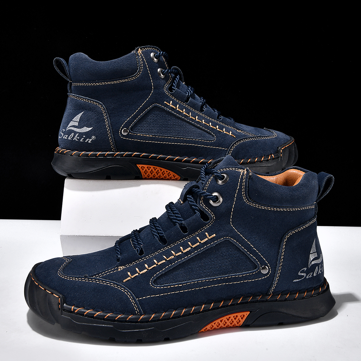 Men Can’t Get Enough of These Cozy Walking Shoes