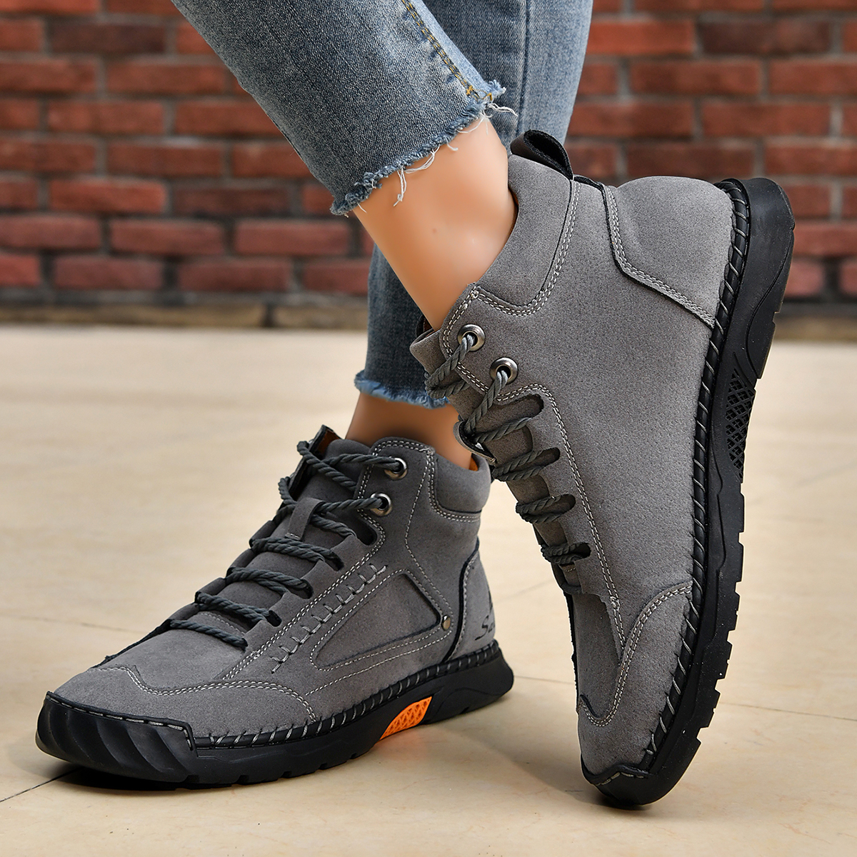 Women Can’t Get Enough of These Cozy Walking Shoes