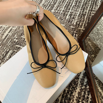 Neue Damenschuhe im französischen Stil mit eckiger runder Spitze und flachem Mund