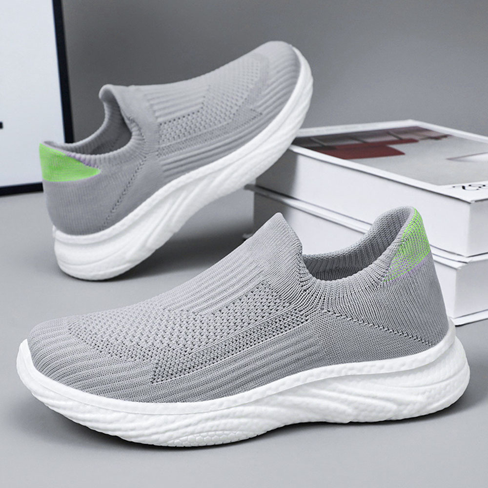 Neue Fly-Strick-Sneaker mit weicher Sohle