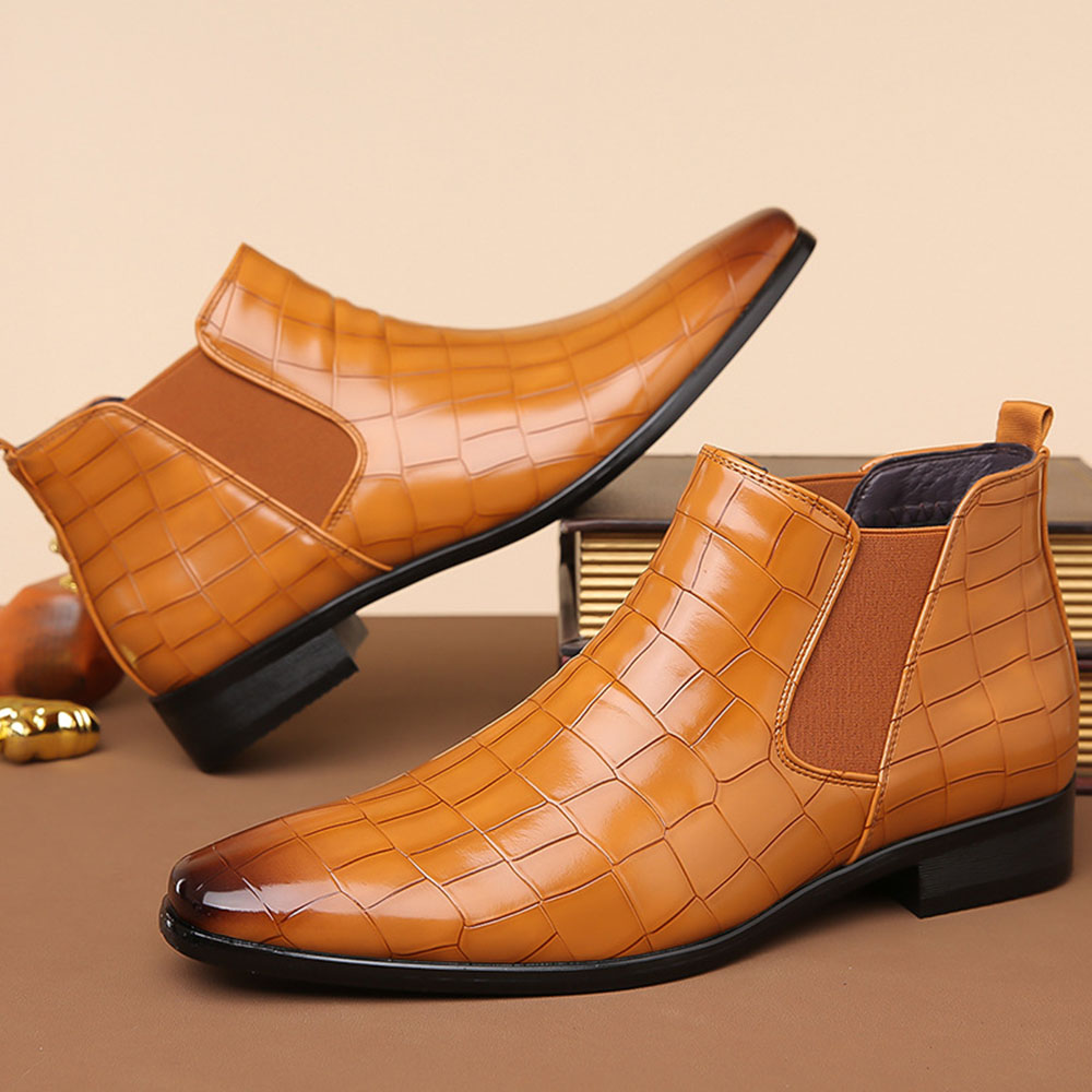 Hochgeschnittene Business-Herrenschuhe aus glänzendem Leder