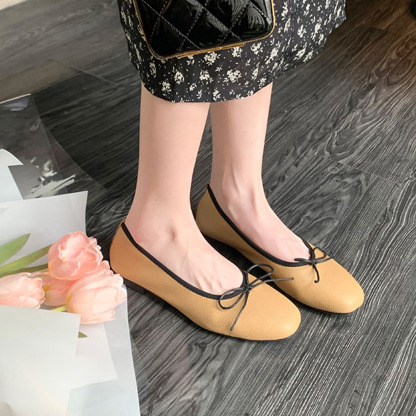 Neue Damenschuhe im französischen Stil mit eckiger runder Spitze und flachem Mund