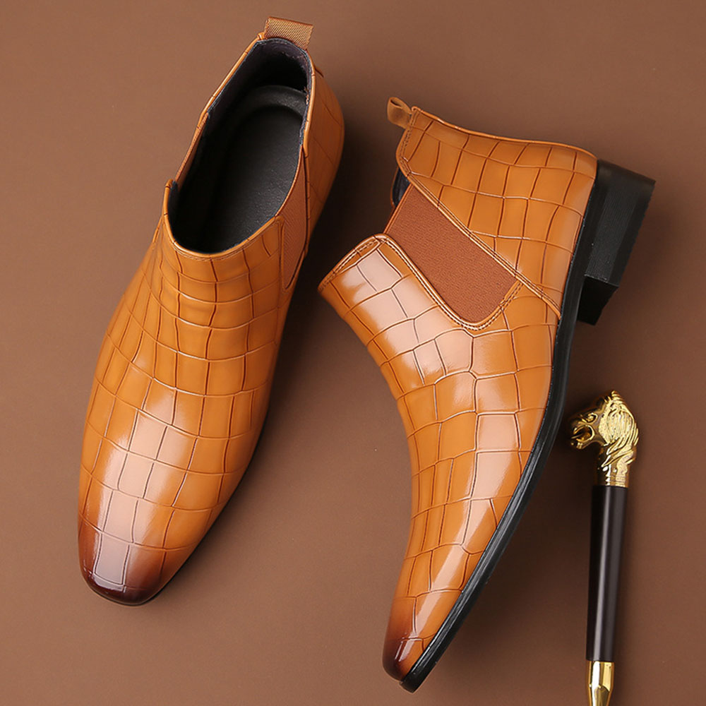 Hochgeschnittene Business-Herrenschuhe aus glänzendem Leder