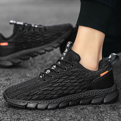 Neue modische Fly-Strick-Sneaker für Herren