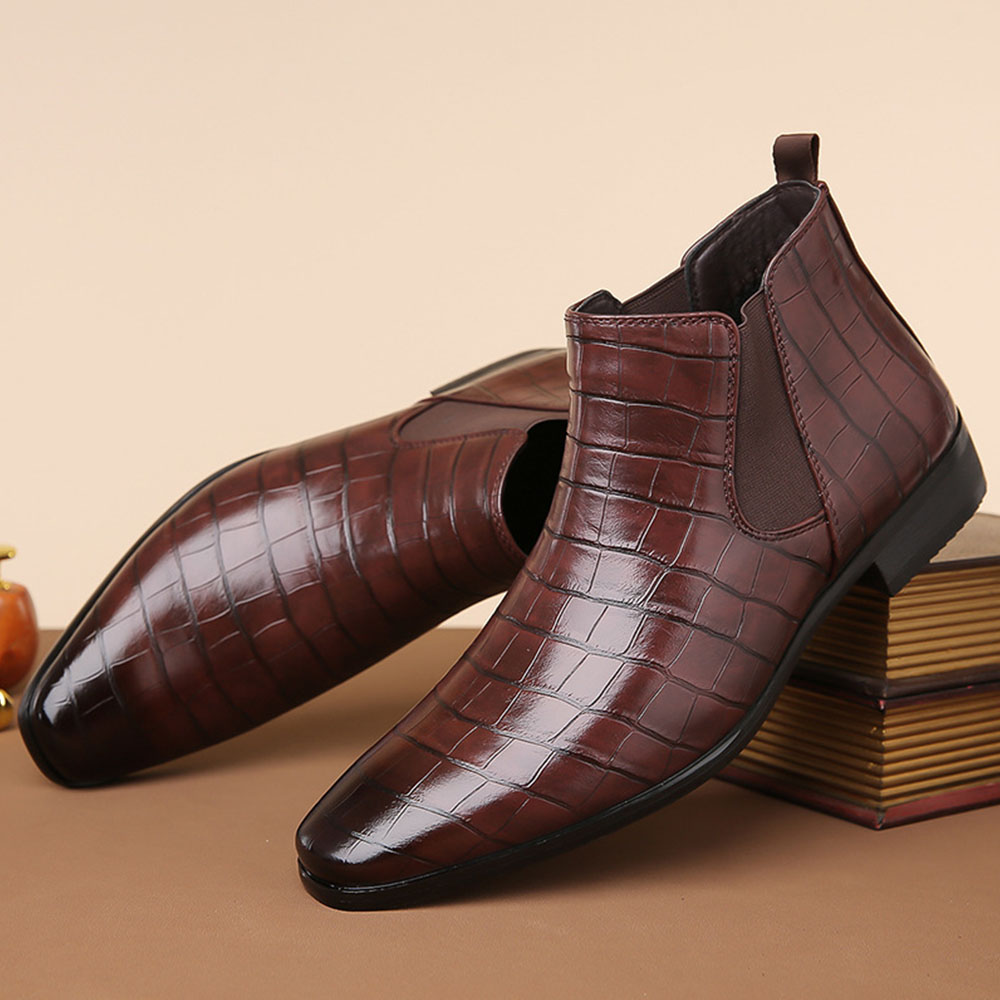 Hochgeschnittene Business-Herrenschuhe aus glänzendem Leder
