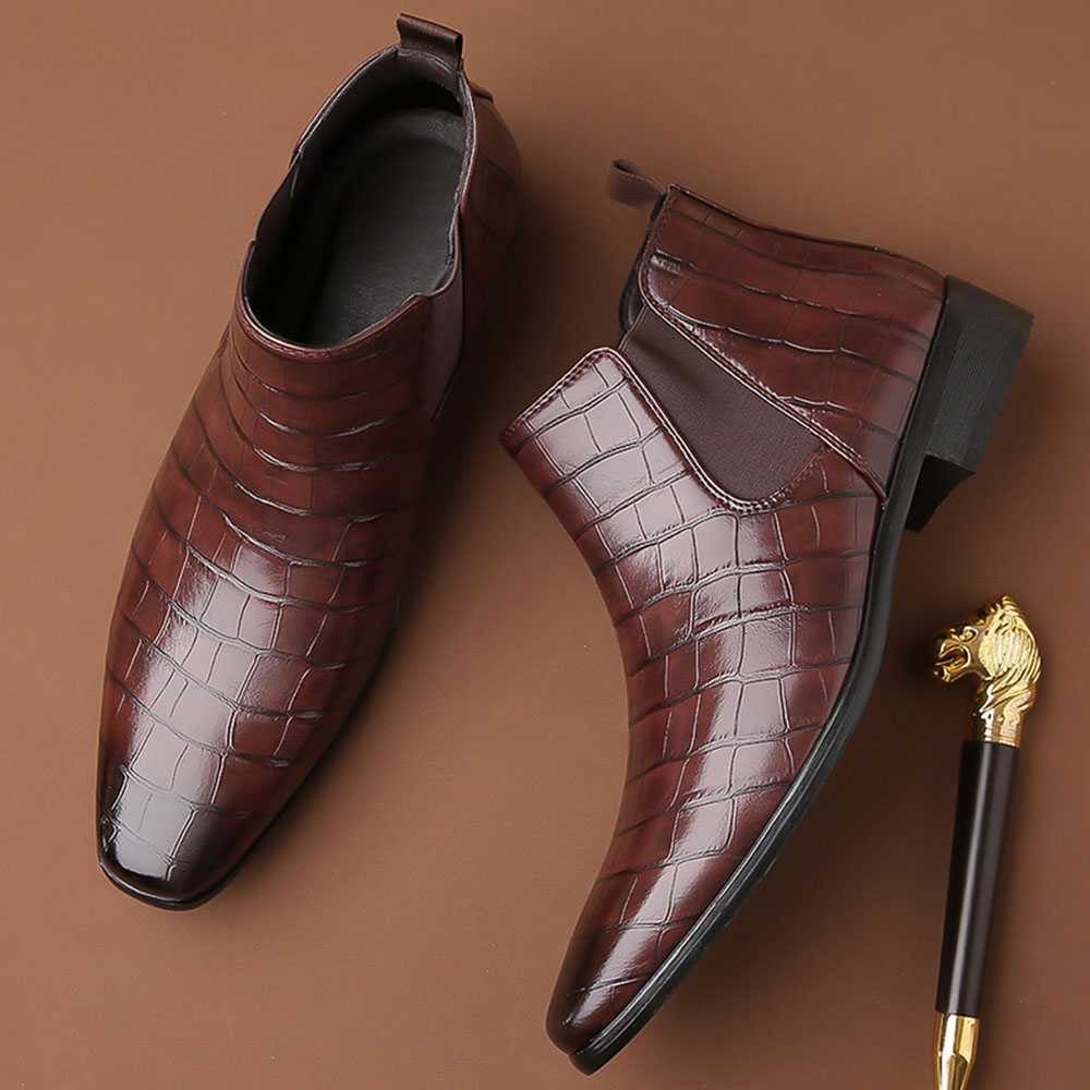 Hochgeschnittene Business-Herrenschuhe aus glänzendem Leder