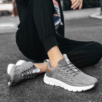 Neue modische Fly-Strick-Sneaker für Herren