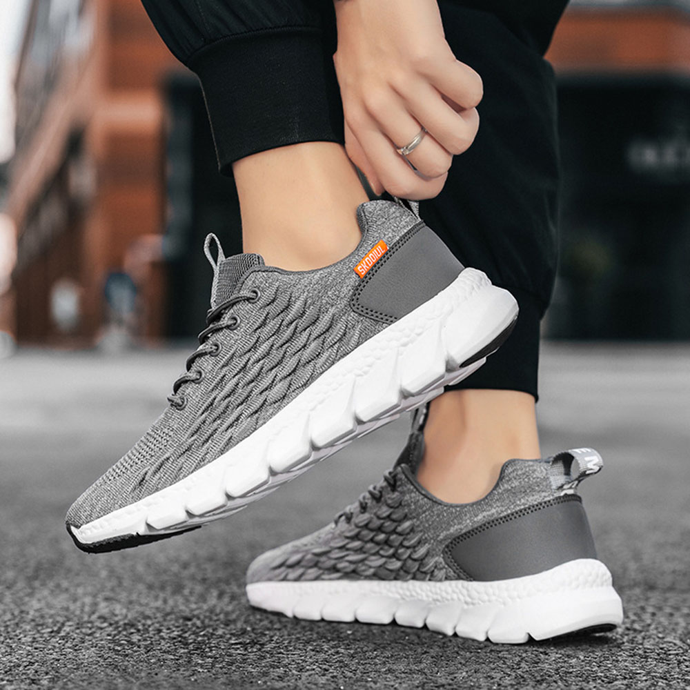 Neue modische Fly-Strick-Sneaker für Herren
