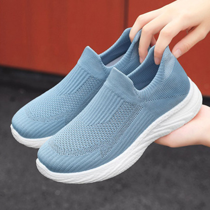 Neue Fly-Strick-Sneaker mit weicher Sohle
