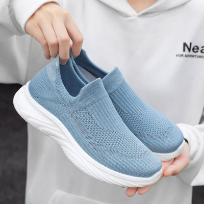 Neue Fly-Strick-Sneaker mit weicher Sohle
