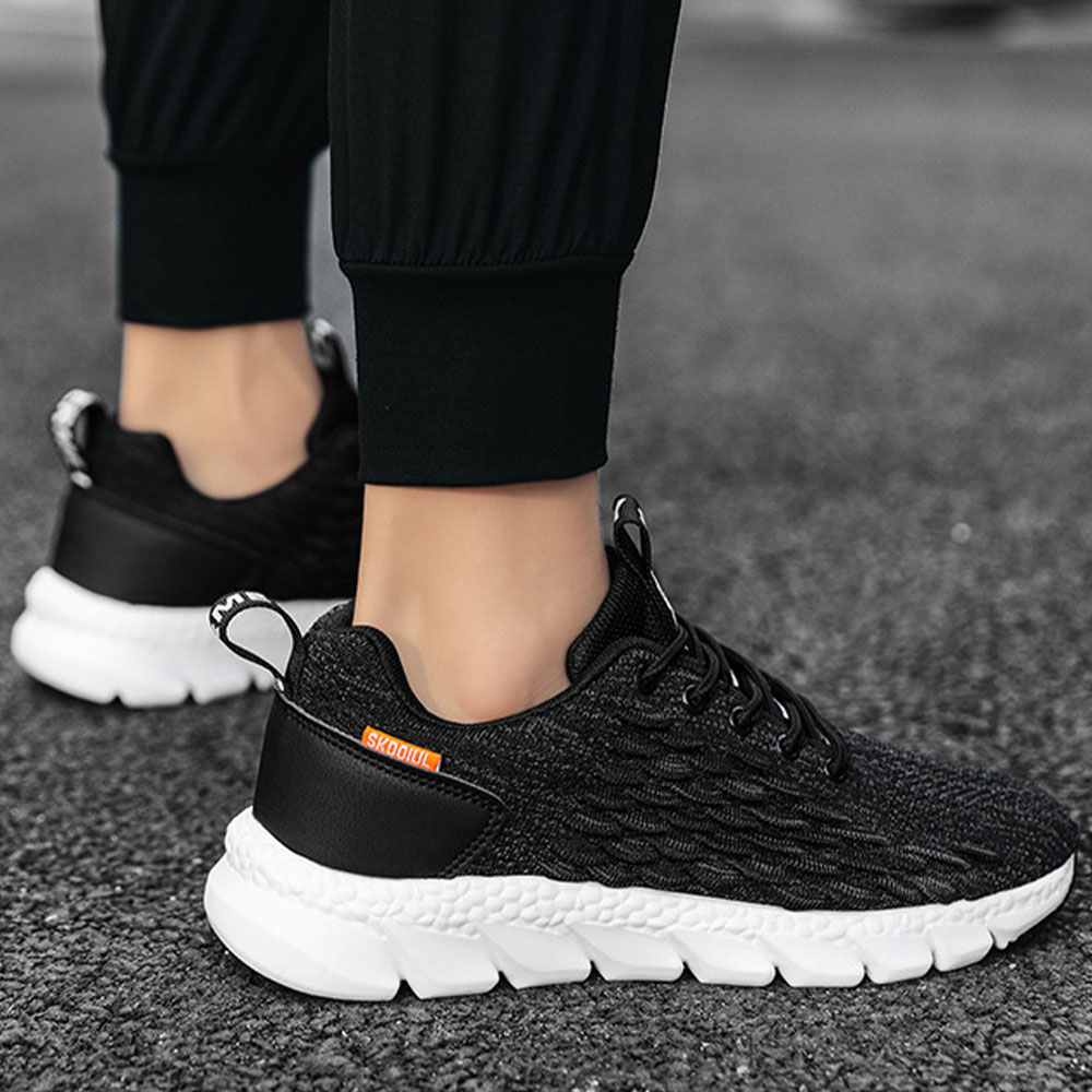 Neue modische Fly-Strick-Sneaker für Herren