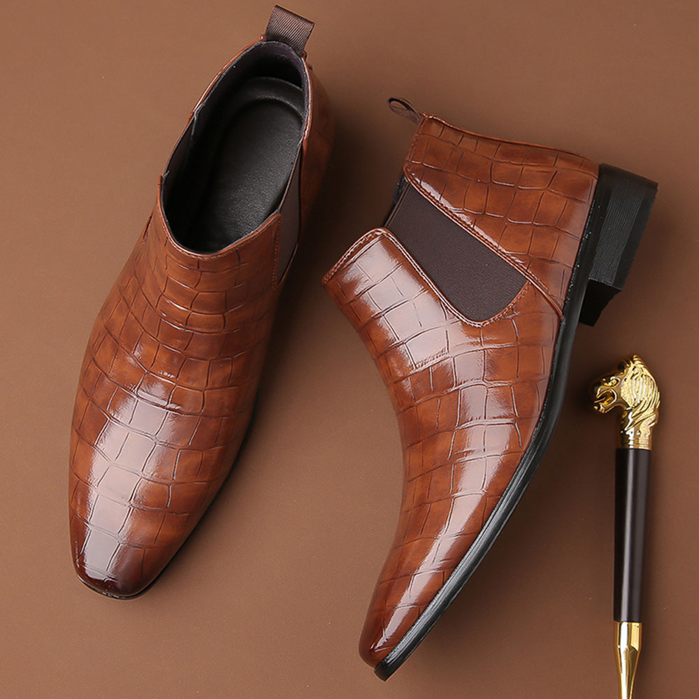 Hochgeschnittene Business-Herrenschuhe aus glänzendem Leder