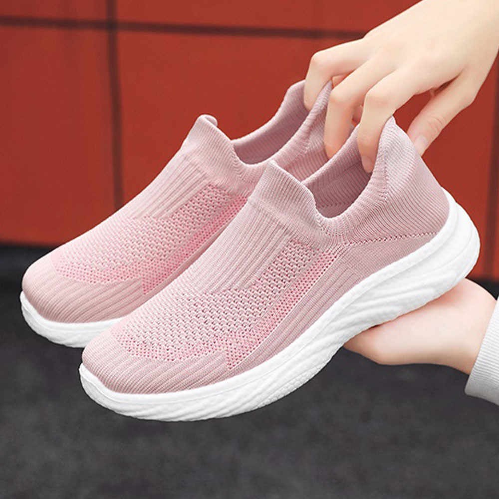 Neue Fly-Strick-Sneaker mit weicher Sohle