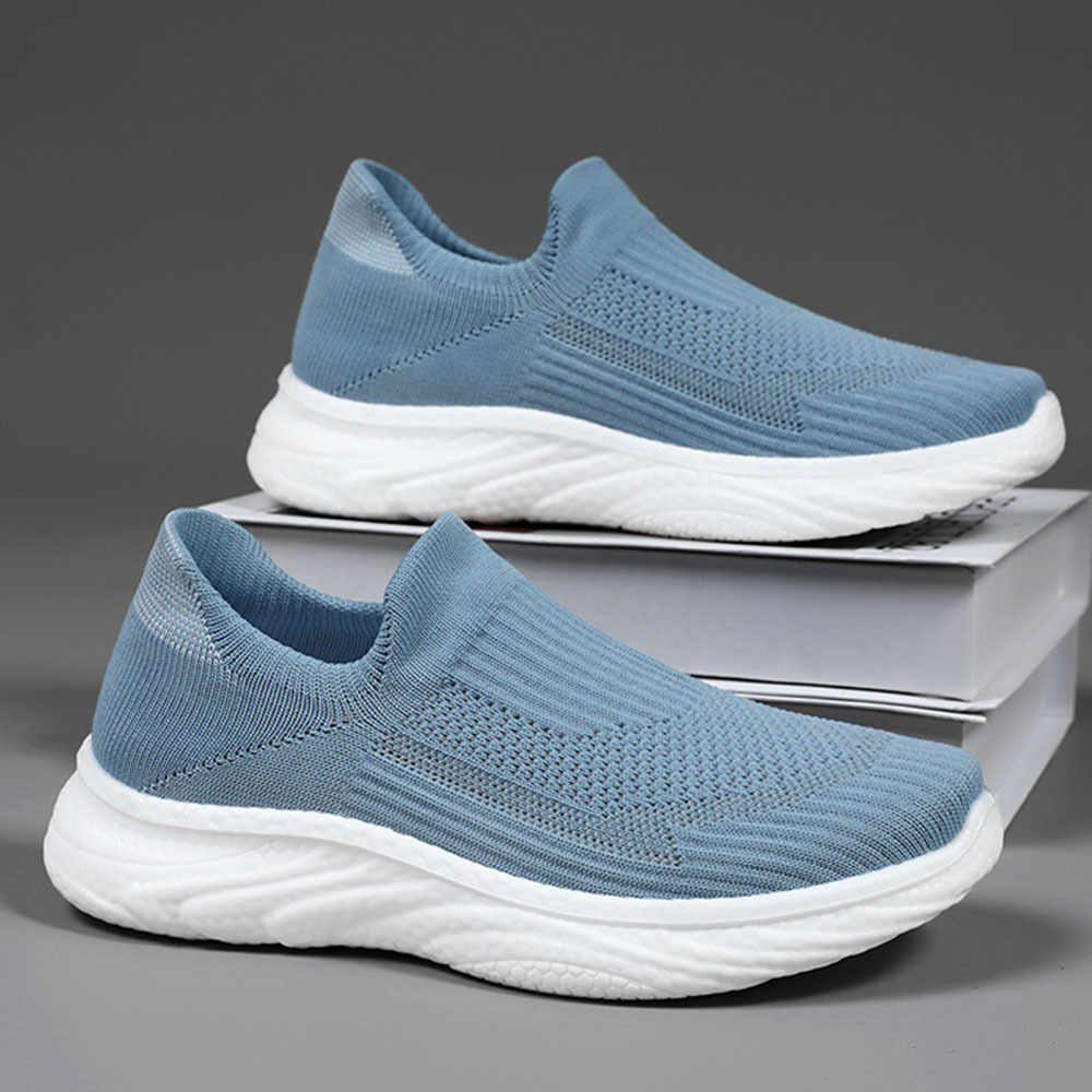 Neue Fly-Strick-Sneaker mit weicher Sohle