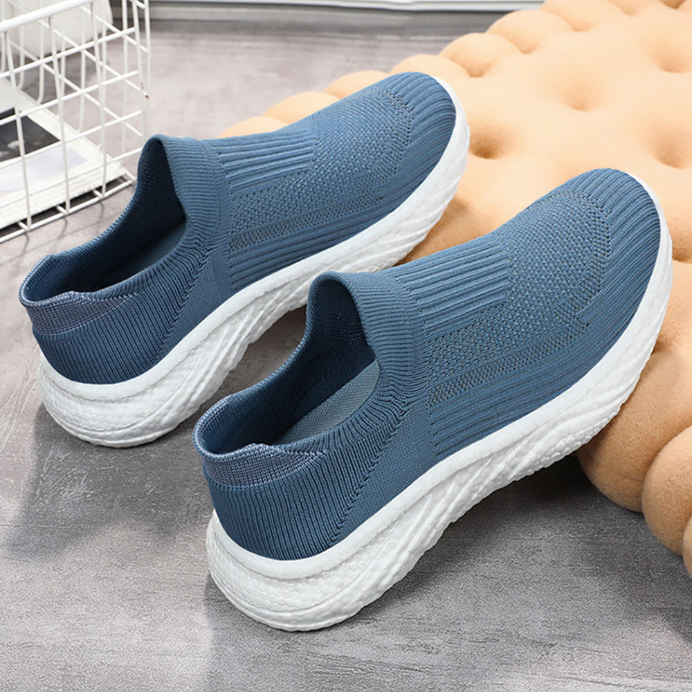 Neue Fly-Strick-Sneaker mit weicher Sohle
