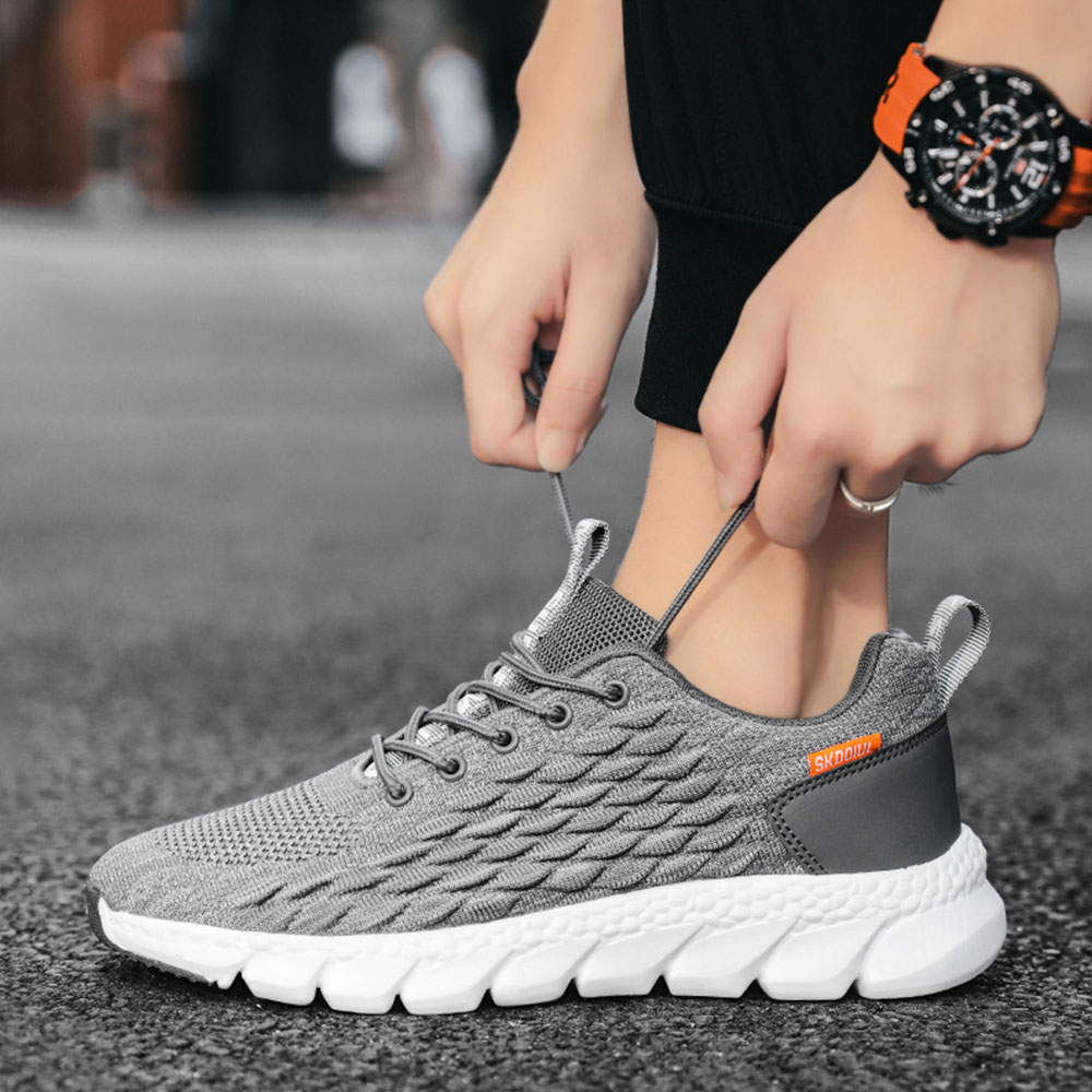 Neue modische Fly-Strick-Sneaker für Herren