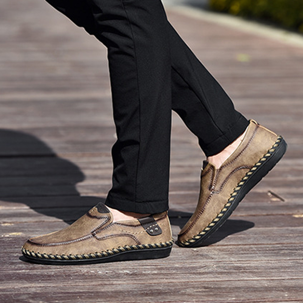 Neue handgefertigte Herren-Freizeitschuhe mit weicher Sohle