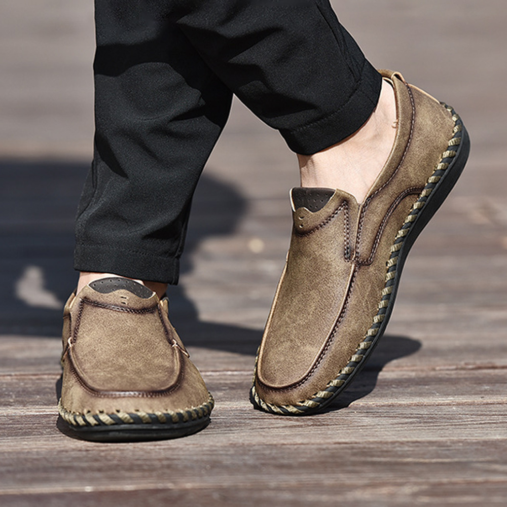 Neue handgefertigte Herren-Freizeitschuhe mit weicher Sohle