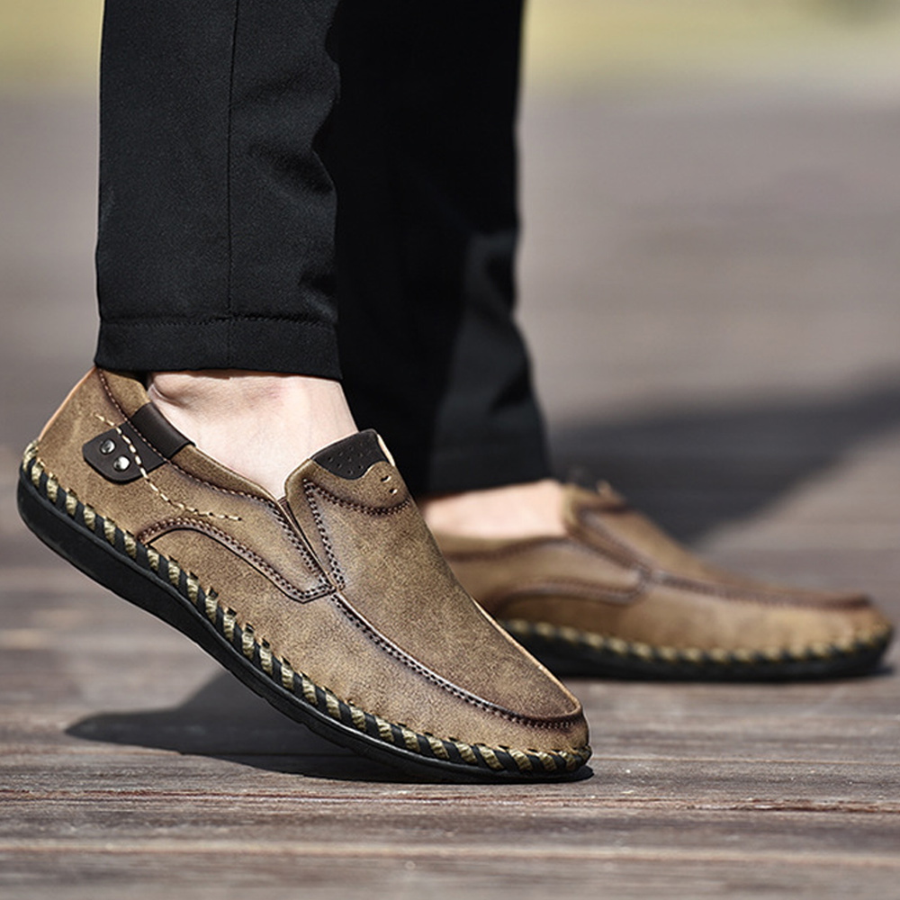 Neue handgefertigte Herren-Freizeitschuhe mit weicher Sohle