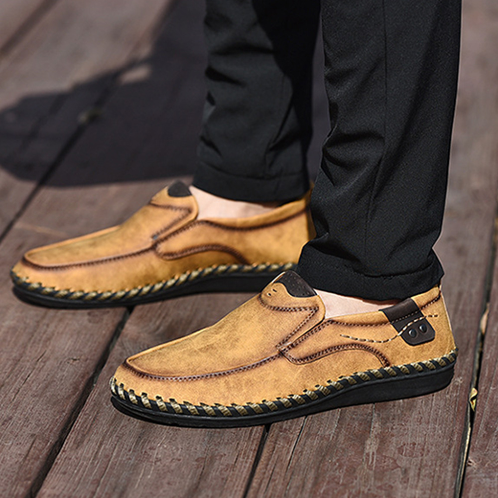 Neue handgefertigte Herren-Freizeitschuhe mit weicher Sohle