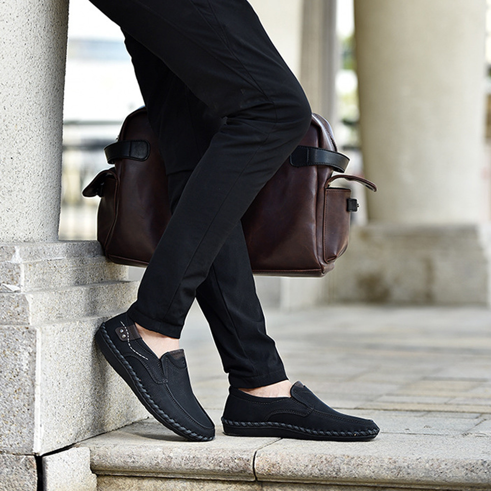 Neue handgefertigte Herren-Freizeitschuhe mit weicher Sohle