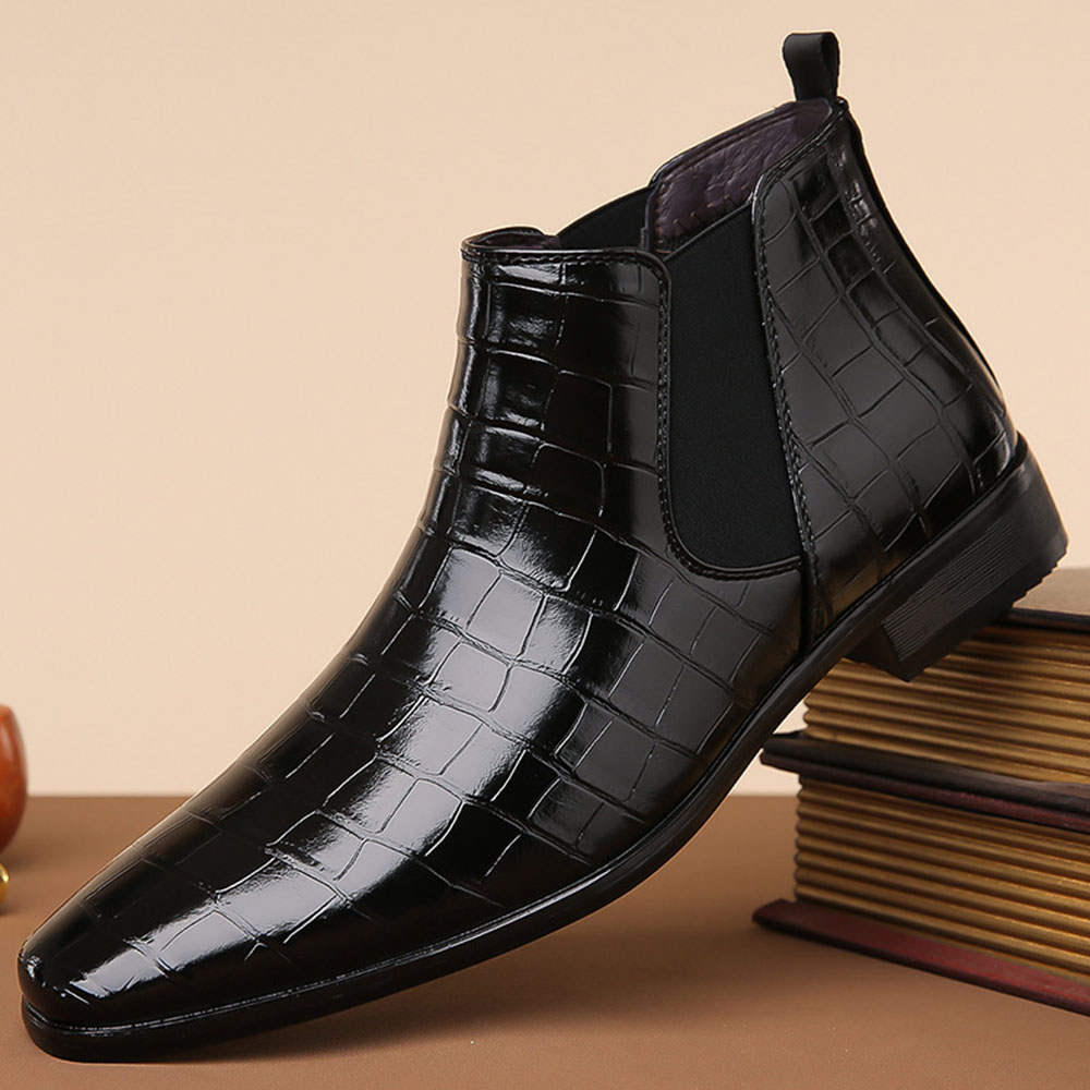 Hochgeschnittene Business-Herrenschuhe aus glänzendem Leder