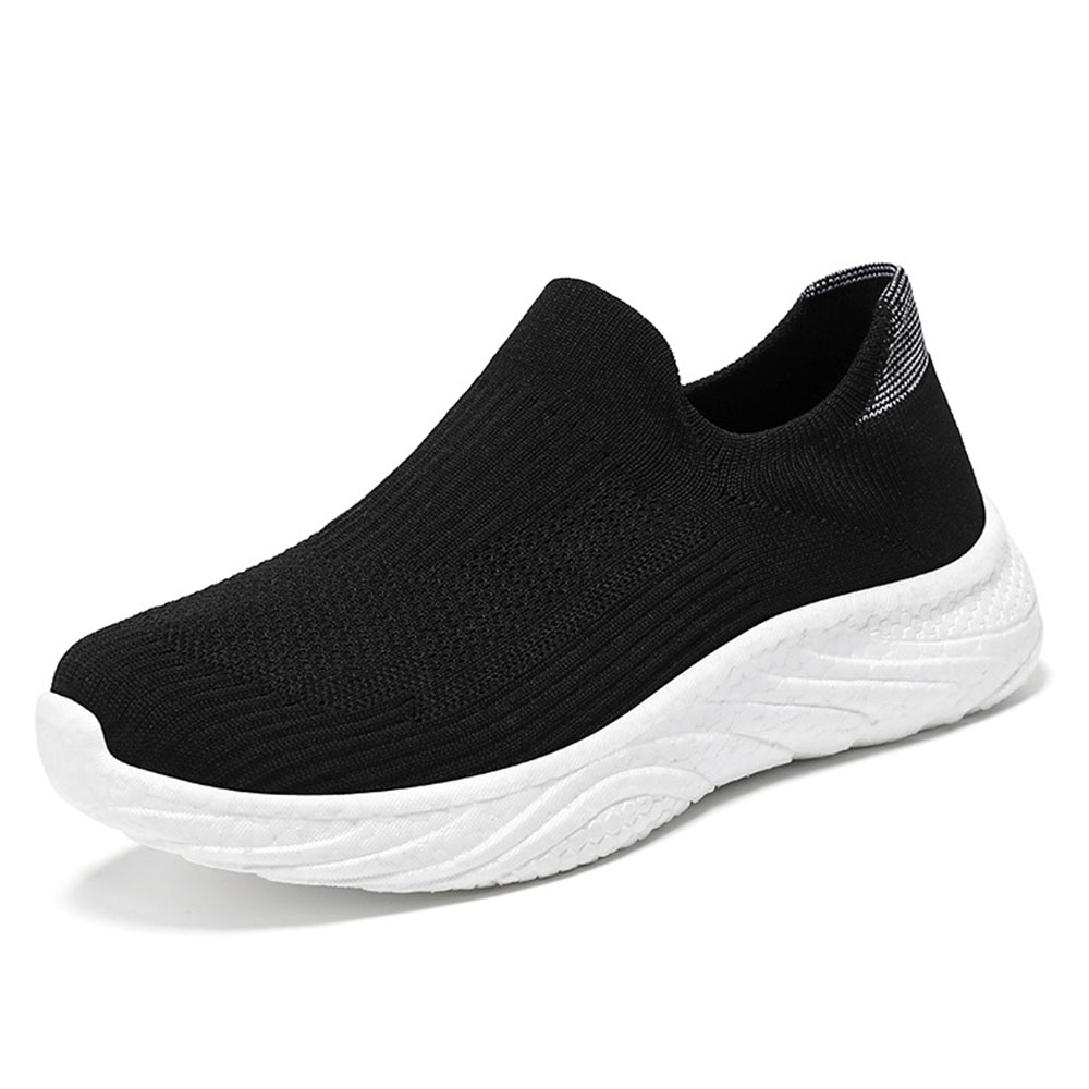 Neue Fly-Strick-Sneaker mit weicher Sohle