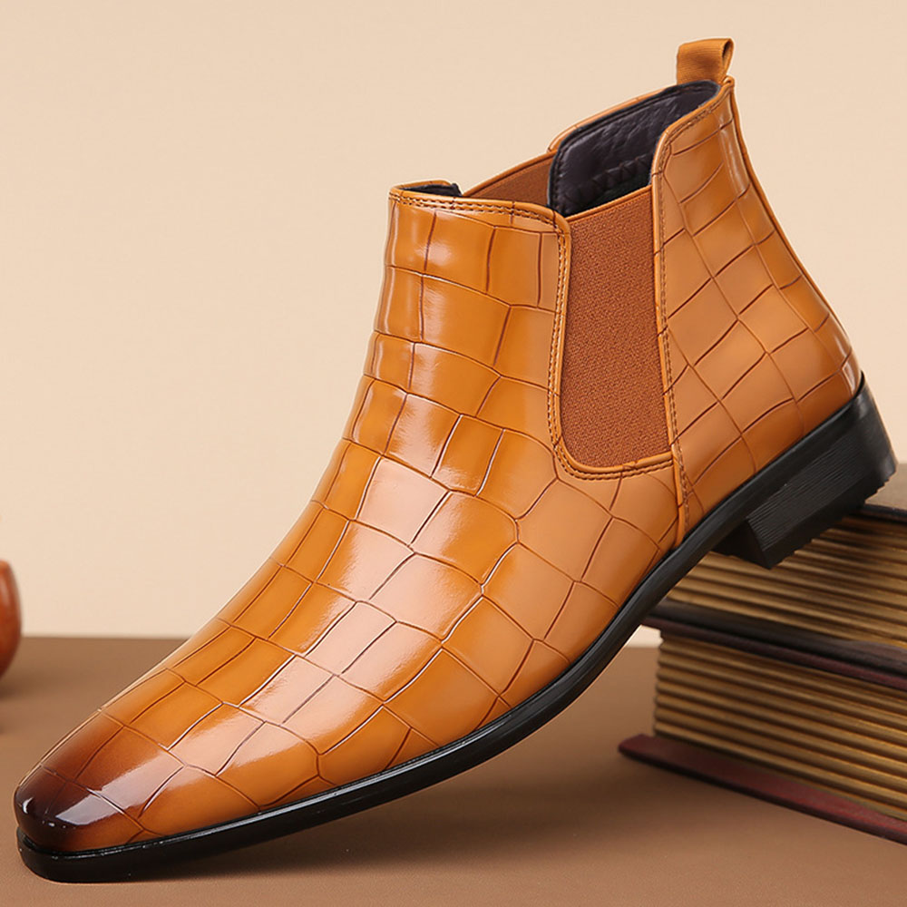 Hochgeschnittene Business-Herrenschuhe aus glänzendem Leder