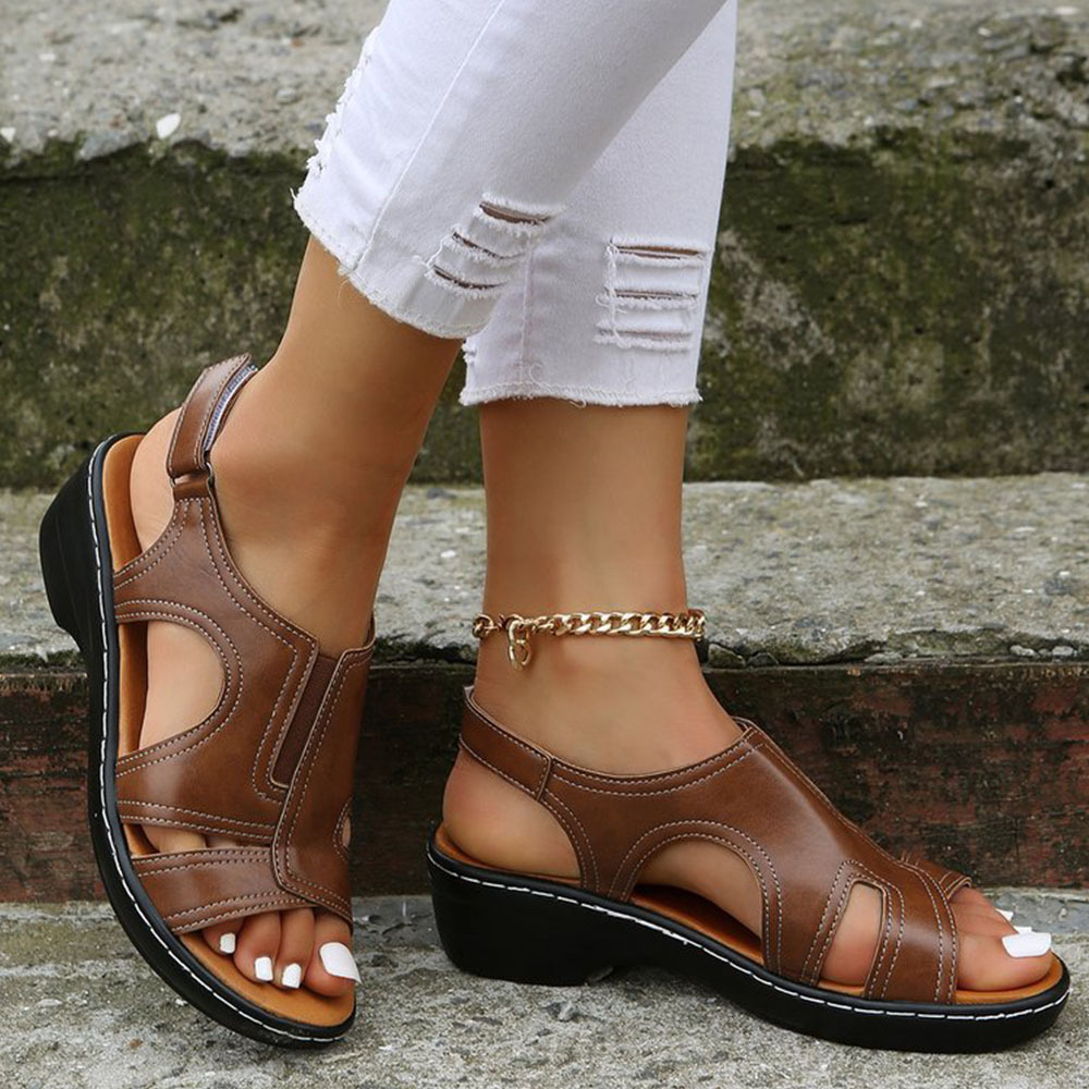 Sommer-Damensandalen mit dickem Absatz und Klettverschluss